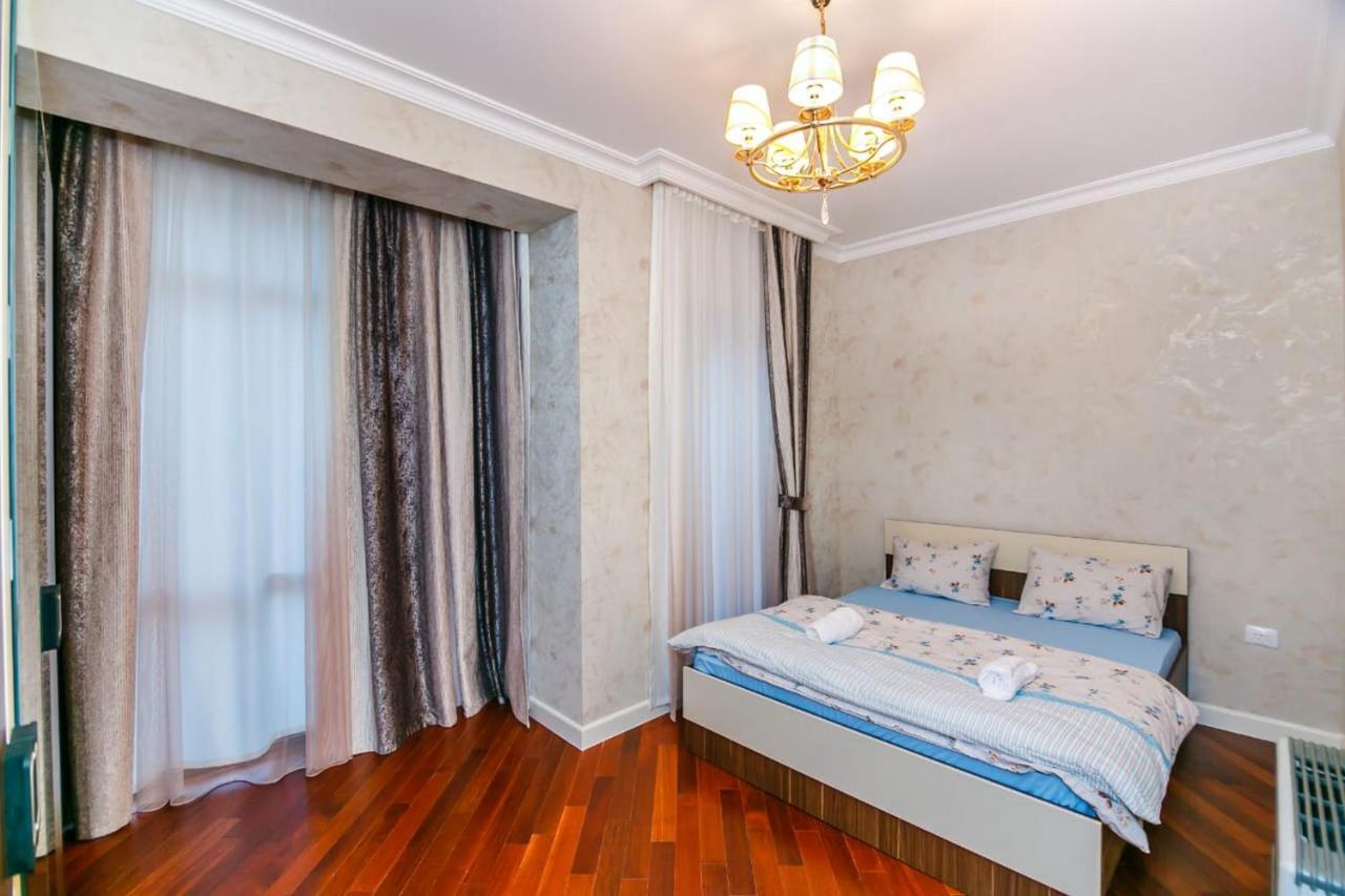 Lux Family Apartment In City Center Μπακού Εξωτερικό φωτογραφία