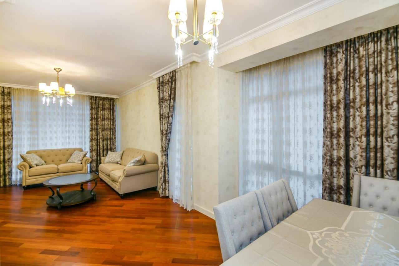 Lux Family Apartment In City Center Μπακού Εξωτερικό φωτογραφία